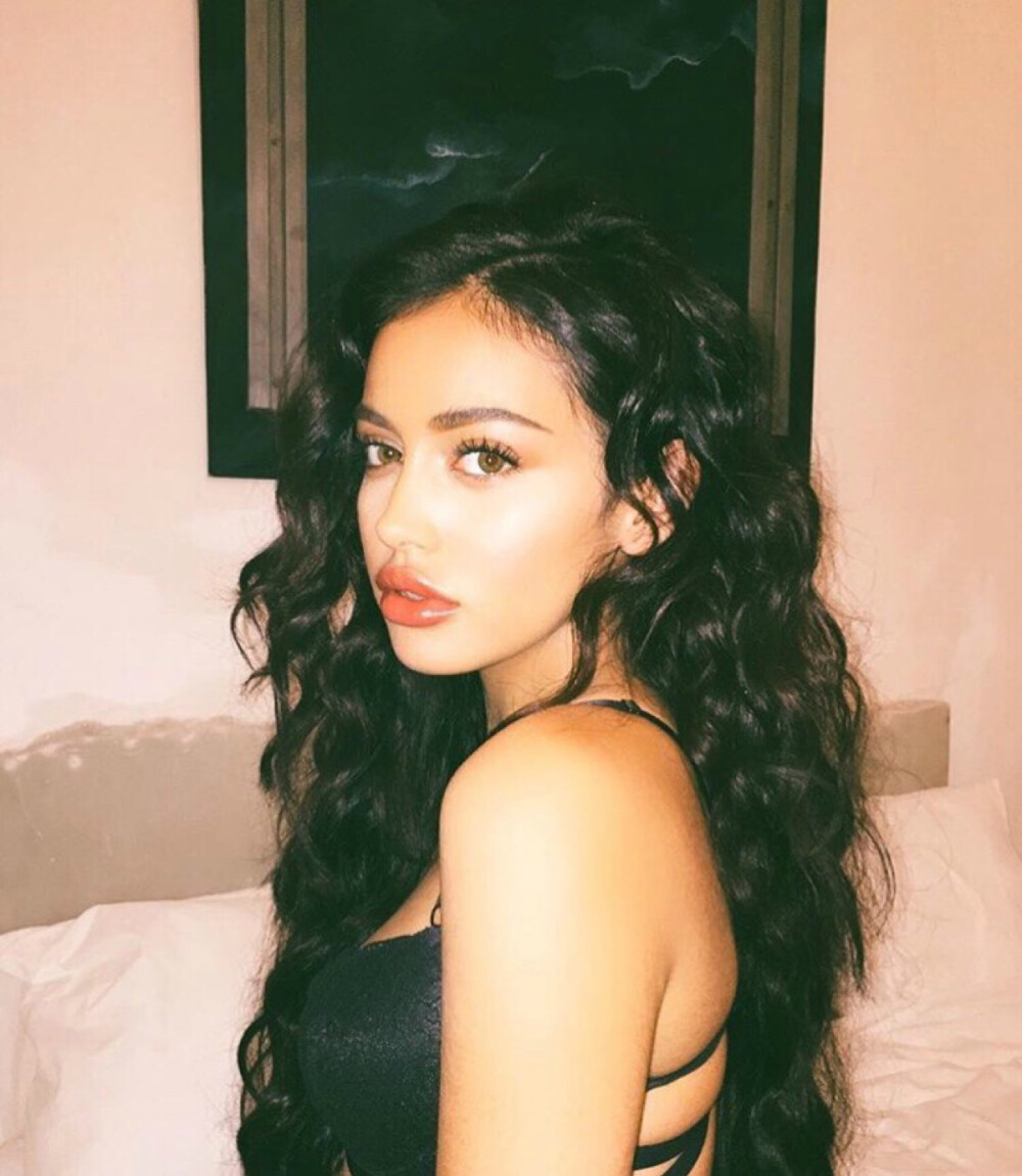 欧美女头背景壁纸封面