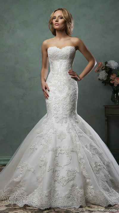 意大利婚纱品牌 Amelia Sposa 2016婚纱系列LookBook 新季设计延续了品牌永恒浪漫的主题，美丽的鱼尾设计、精致的蕾丝、香槟金的底衬，带给新娘们梦幻婚纱礼服～