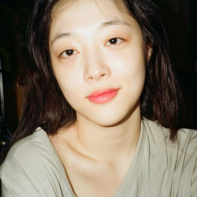 韩国女爱豆头像 崔雪莉Sulli