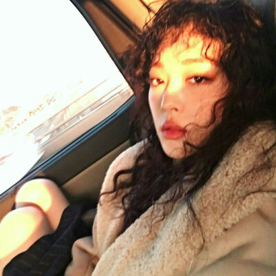 韩国女爱豆头像 崔雪莉Sulli