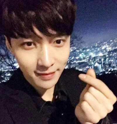 EXO 张艺兴 Lay 微博 or ins 更新图片系列