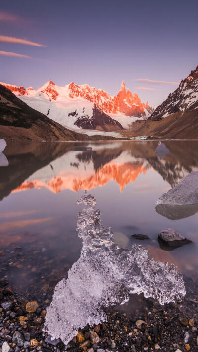 雪山 美景 倒影 壁纸