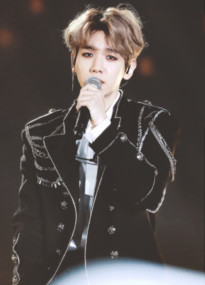 EXO.Baekhyun.边伯贤