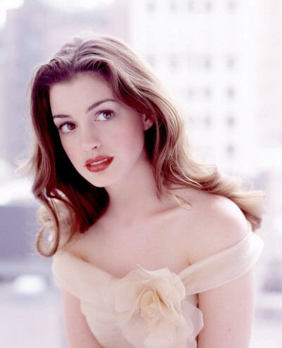 Anne Hathaway