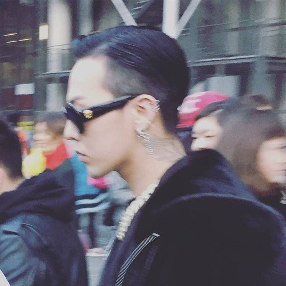  GD VETEMENTS SHOW