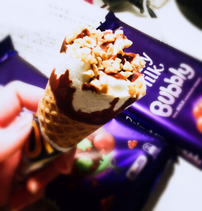 奶香味十足的甜筒