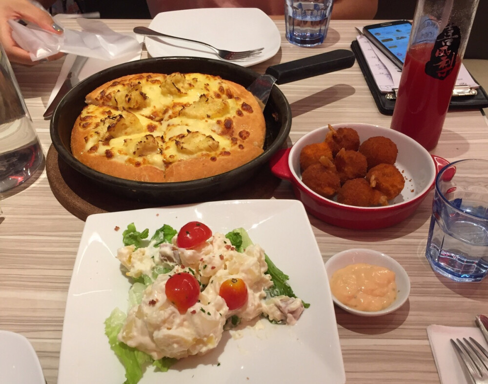 #pizza hot。培根土豆沙拉，必点
