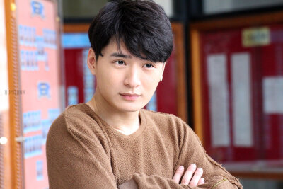 KristPerawat 泰剧一年生 暖暖 阿日学长 Arthit 王慧侦
cr.twitter