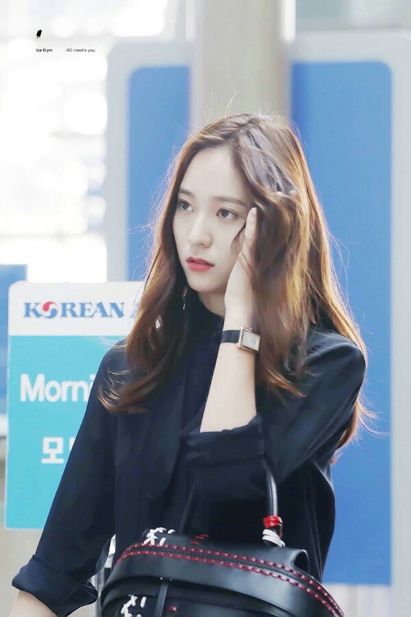 Krystal-郑秀晶 f（x）成员 门面担当 领舞担当 出演过继承者们 李宝娜 对我而言可爱的她