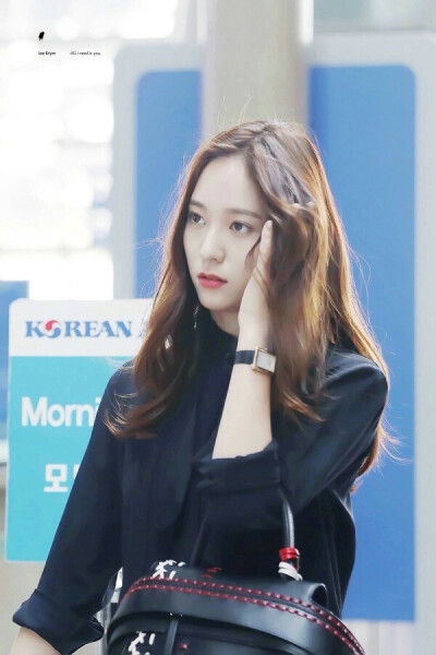 Krystal-郑秀晶 f（x）成员 门面担当 领舞担当 出演过继承者们 李宝娜 对我而言可爱的她