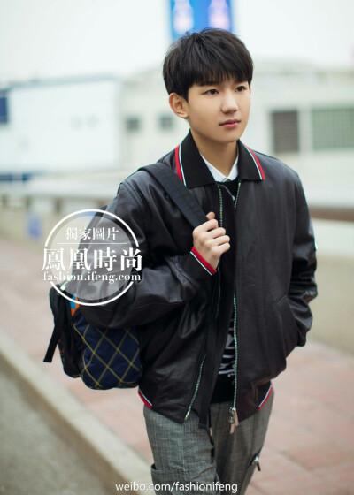 tfboys roy 王源 街拍 cr.微博@凤凰时尚