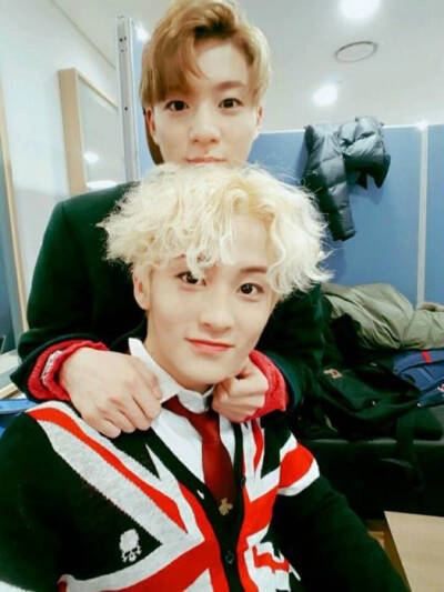 nct dream
mark and jeno