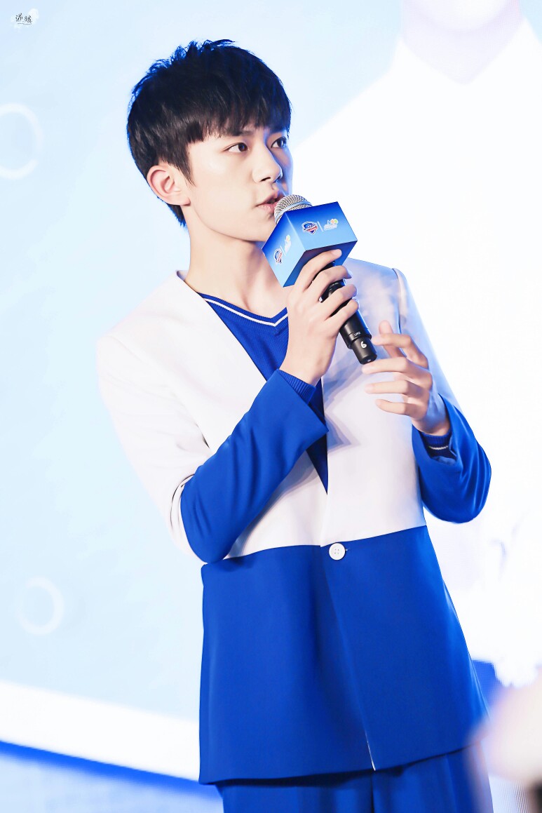 易烊千玺tfboys舒肤佳全球洗手日发布会高清帅