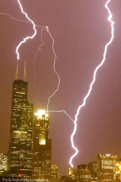 雷电交加