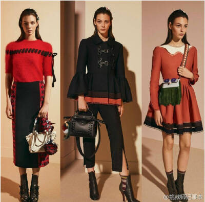 Fendi Pre-Fall 2017 这一季集聚了浪漫元素和现代主义，华丽又复古， 从头到脚都是精致又漂亮