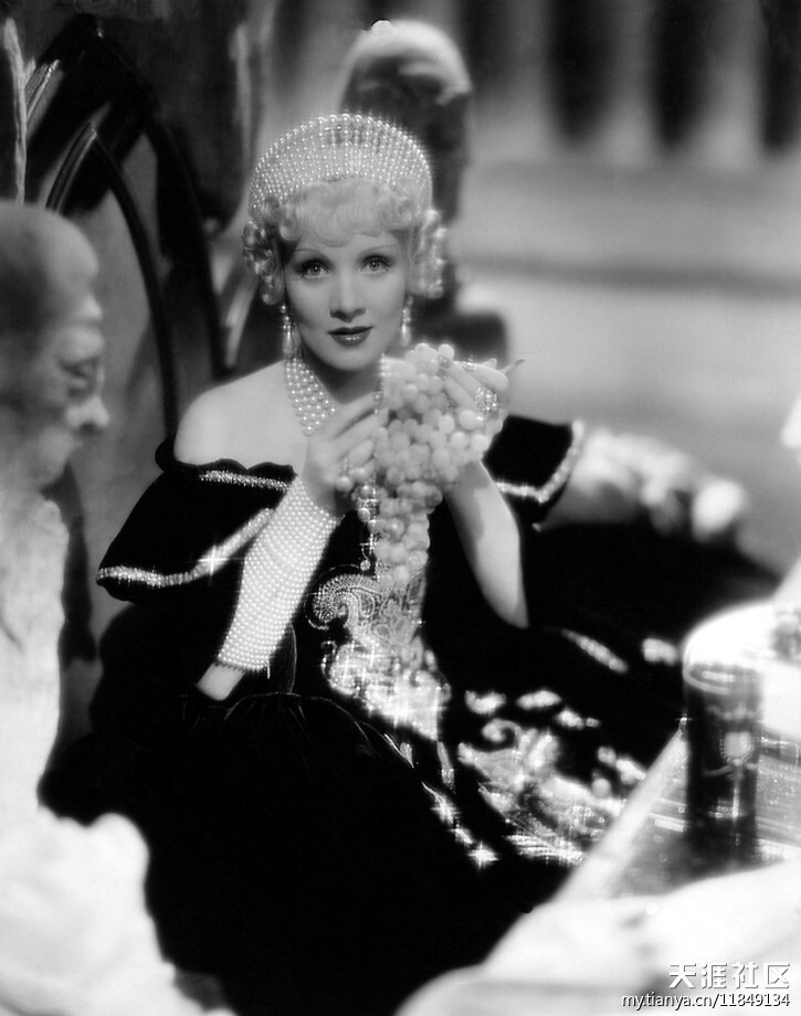 Marlene Dietrich The Scarlet Empress