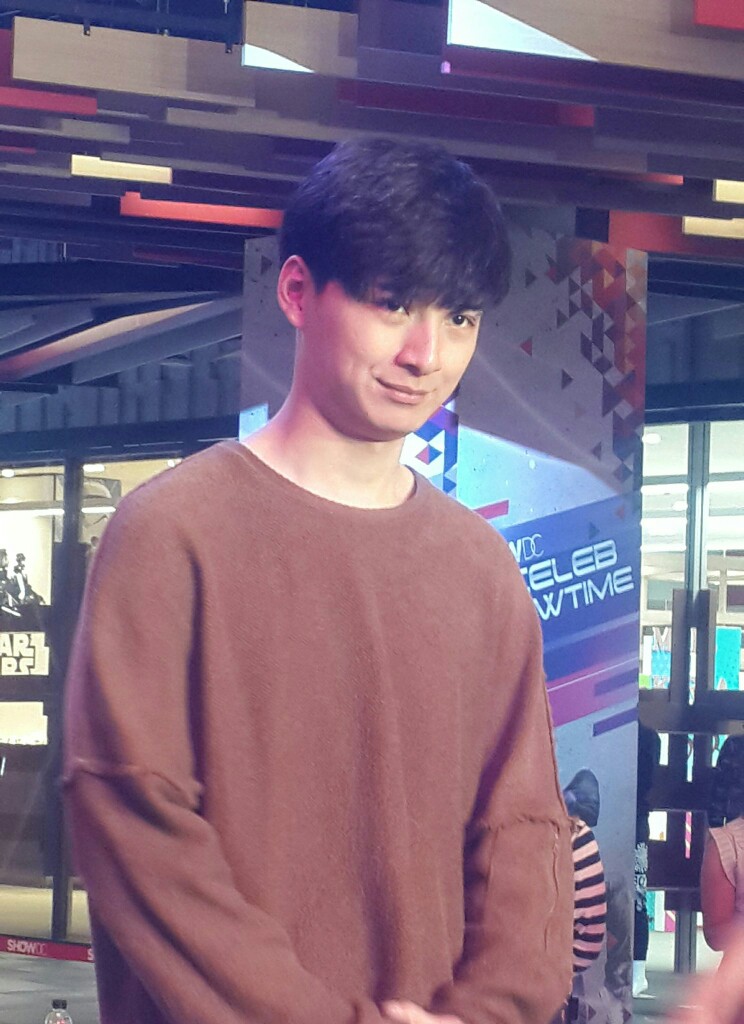 KristPerawat 泰剧一年生 暖暖 阿日学长 Arthit 王慧侦
cr.twitter