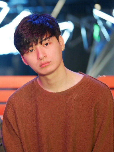 KristPerawat 泰剧一年生 暖暖 阿日学长 Arthit 王慧侦
cr.twitter