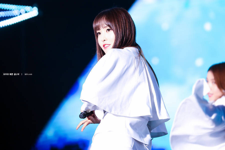 Yuju 崔俞娜