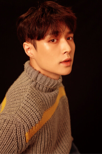 lay 张艺兴