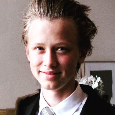 青涩的Henrik Holm❤