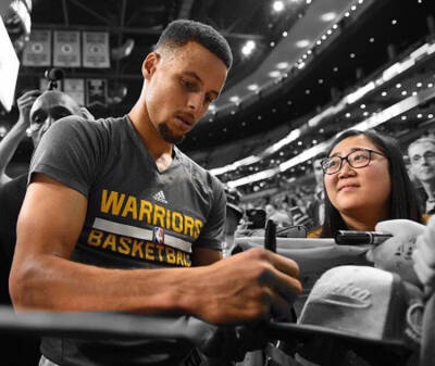 Stephen Curry 金州勇士 萌神库里 Champion