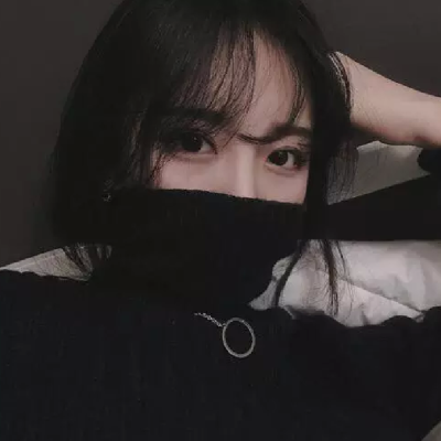 染染の女生头像.黑白 抱图随手点赞关注谢谢