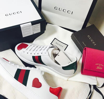 今年要入双Gucci Ace Sneaker ​ ​​​​