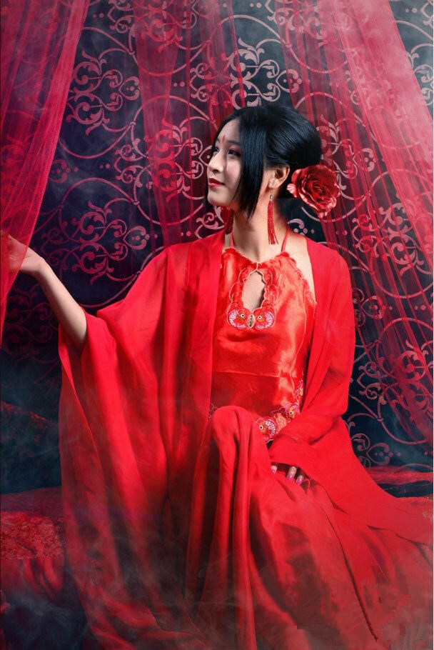 弦月残玦心为谁开孤灯瘦影情为谁守