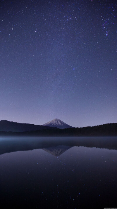 三星手机壁纸【1440x2560】Samsung Galaxy S6 紫色 星空 雪山 湖泊