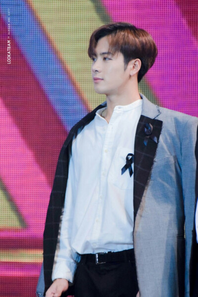 170204 it's skin 4周年活动
Jackson