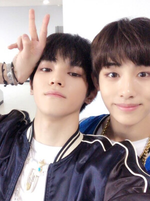 NCT 李泰容 董思成