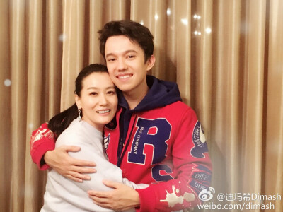 迪玛希Dimash 音乐天才 进口小哥哥 天籁音 成龙大哥 合照 谭晶