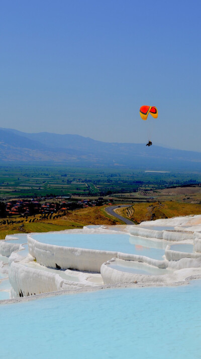 Pamukkale，土耳其。为了寻找你，我搬进鸟的眼睛，常盯着路过的风