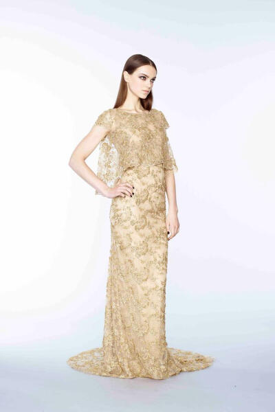 英国时尚品牌 Marchesa 2015 早秋系列LookBook 繁复的宫廷式刺绣镶嵌工艺被Marchesa，为人们展现出一个用现代的时尚技艺演绎出的拜占庭文化～
