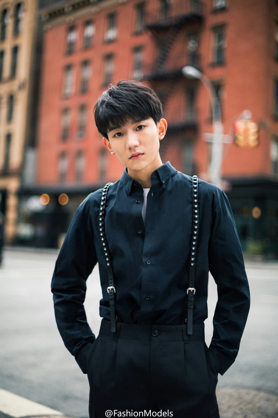 tfboys roy 王源 街拍 cr.微博@FashionModels