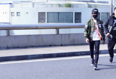 易烊千玺最帅壁纸