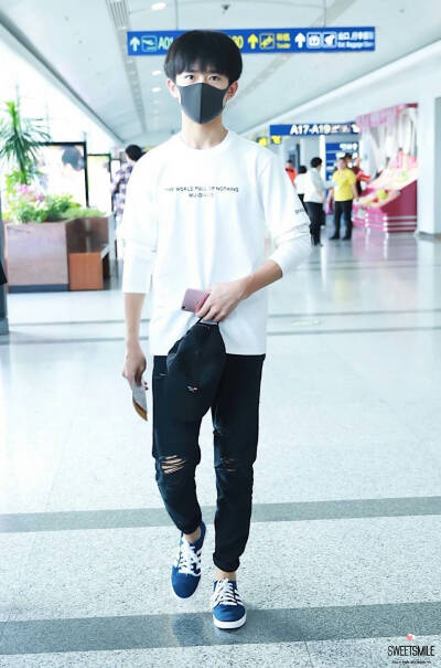 易烊千玺最帅壁纸