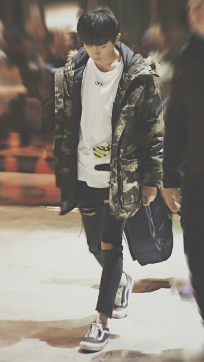 易烊千玺最帅壁纸