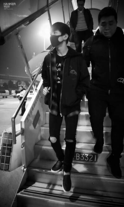 易烊千玺最帅壁纸