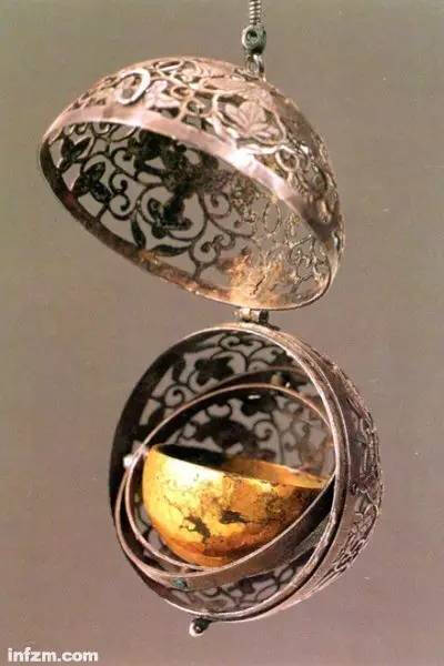 葡萄花鸟纹银香囊