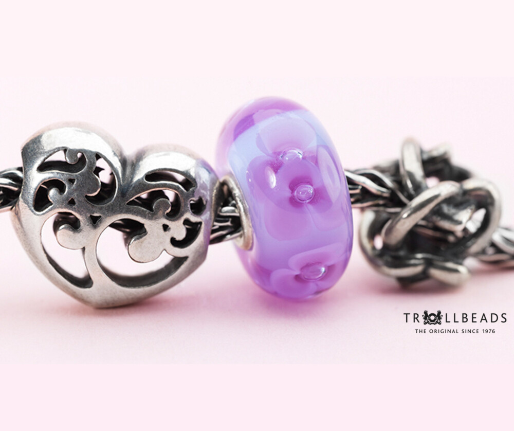 #Trollbeads-情人节#情人节已经在街角等待，你有没有为她准备好惊喜？来吧，Trollbeads已经帮你准备好了！定制的、专属的礼物，哪个姑娘会不爱？如果这份礼物还包含着你为她编写的故事，那么2月14日当天，请你准备好收获你的女神大人的尖叫吧！[偷笑]O网页链接 ​​​​