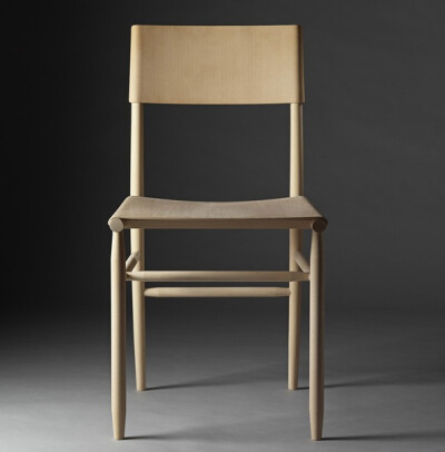 麦当娜是由瑞典设计师David Ericsson为Gärsnäs创作的简约设计。 椅子由实心榉木制成，后背和座位由模制榉木单板制成。植物鞣制的皮革可以用作包裹的单板的替代品。 椅子有两种变化：用扶手或没有扶手。