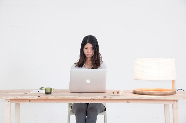 日本工作室Kairi Eguchi Design最近推出了他们的Trans-Lamp系列 ​​​​