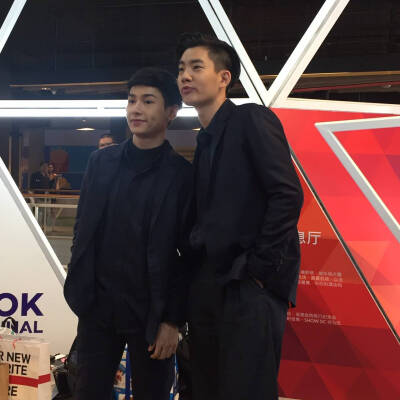 #泰国演员offjumpol##tumcial#
代表作品#秘恋之我亲爱的狗狗##一年生#