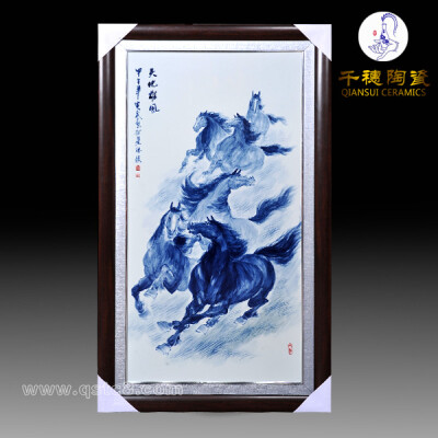 千穗陶瓷瓷板画图片：以手绘青花“禅意”瓷板画为主打，内容题材包括人物、花鸟和走兽，可确保瓷板画图片与实物之间的差别达到最小，让真实的瓷板画图片细节呈现在客户眼前，相反，实物瓷板画的效果会更好，因为实物…