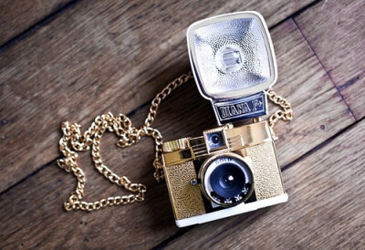 嗯哼 意境 相机 女生头像 韩国 韩头 背影 可爱 小清新 唯美 收集by:觅阳 小太阳 莫东陵