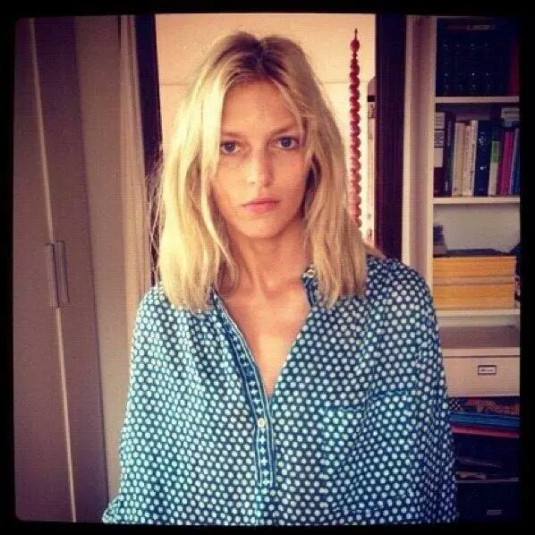 Anja Rubik
中文名称：安雅·卢比可
国    籍：波兰
身    高：1米79
发    色：深金色
职    业：模特
出生日期：1983年6月12日
别    名：A公子、A王子