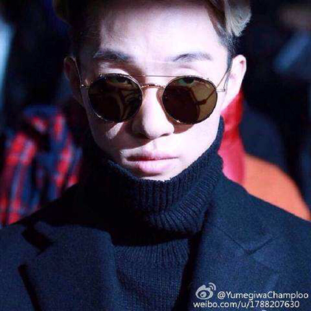 Zion.T,他有其他的韩国艺人更时尚的外表，喜欢他的原因完全是因为他的舞台风格+独特的声音。
