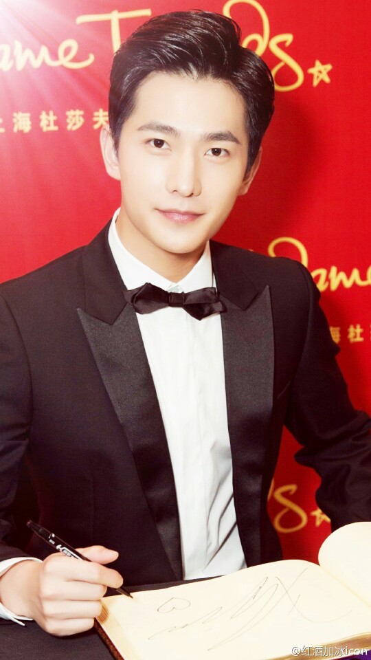 #杨洋##杨洋入驻上海杜莎夫人蜡像馆##杨洋三生三世十里桃花##杨洋武动乾坤#
